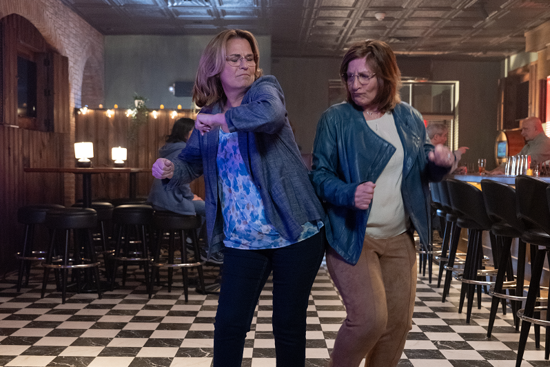 Leslie Porschen dancing after knee replacement.