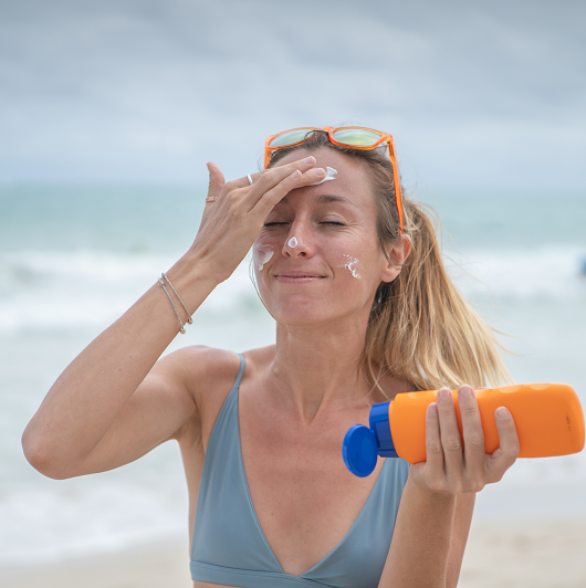 Get Sunburned Easily A Dermatologist Explains Reasons Why