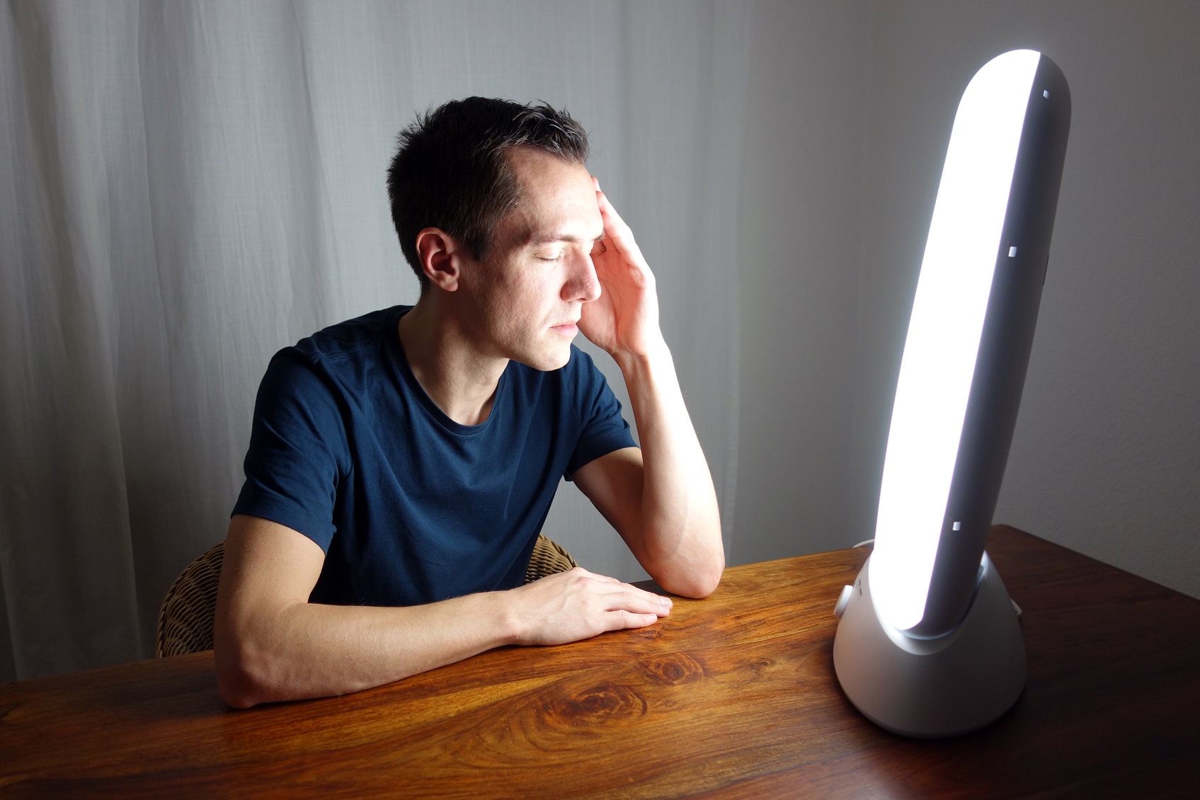 vedholdende Modstander Merchandiser How Light Therapy Lamps Actually Work