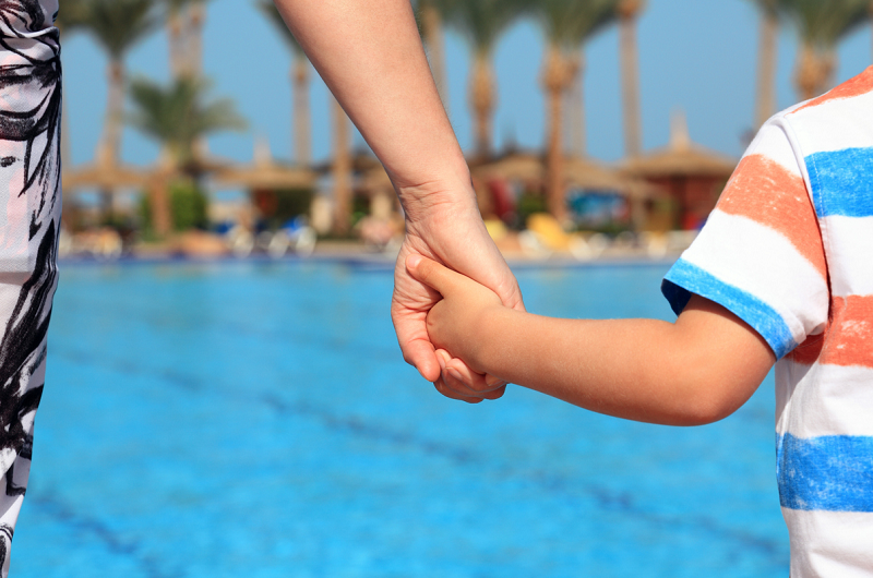 4 Fail-proof Ways to Keep Kids Safe at the Pool