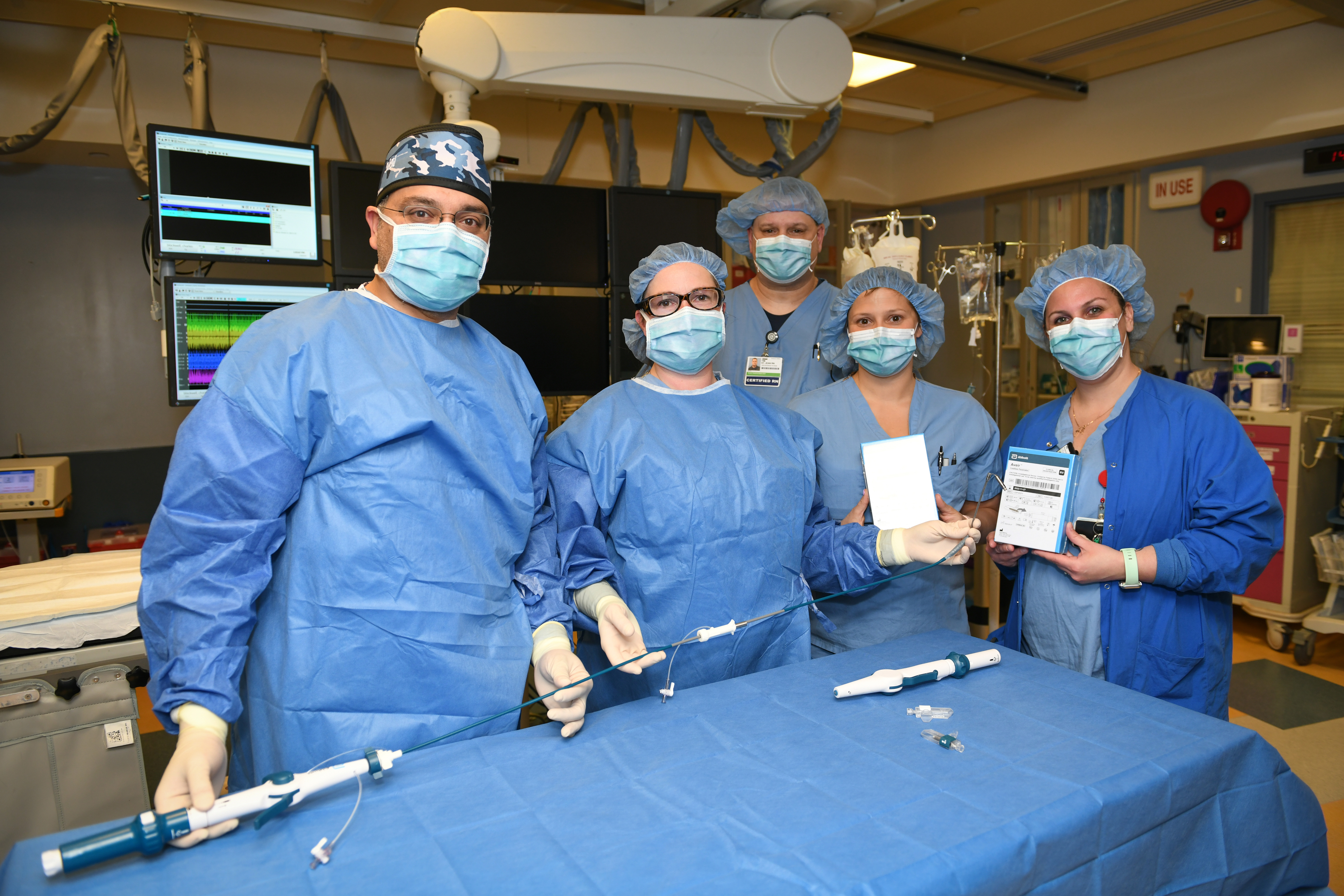 Surgery Team for New Jersey's First Dual chamber Leadless Pacemaker