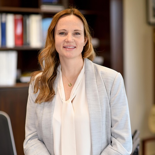 Caitlin Miller Headshot